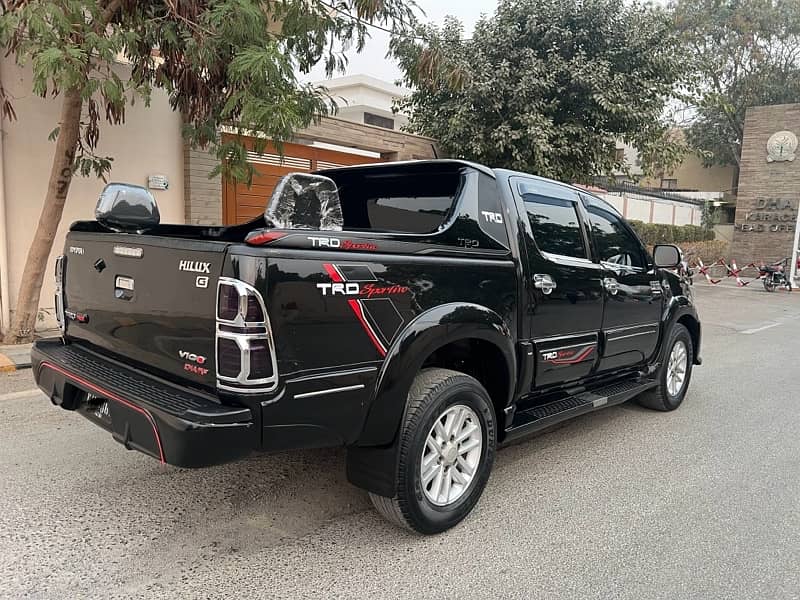 Toyota Hilux Vigo 2012/16 Thailand first owner like new 3