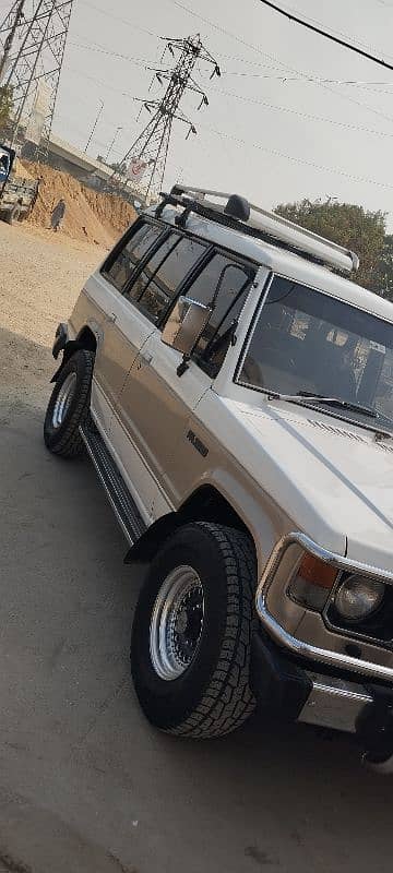 Mitsubishi Pajero 1988 1