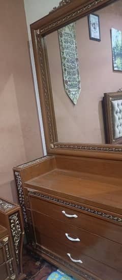 dressing table