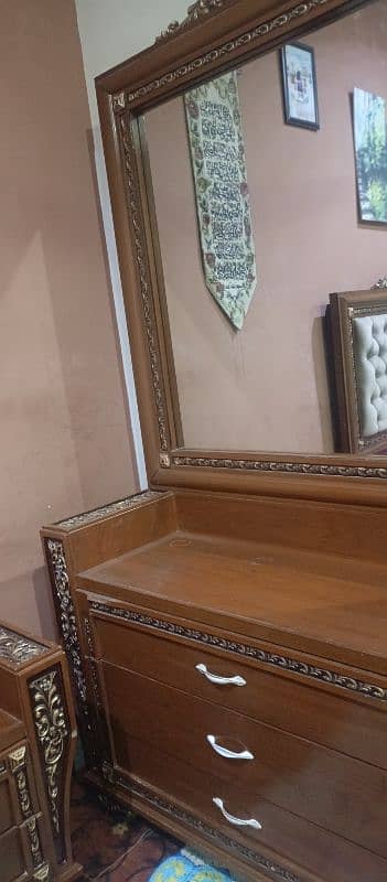 dressing table 0