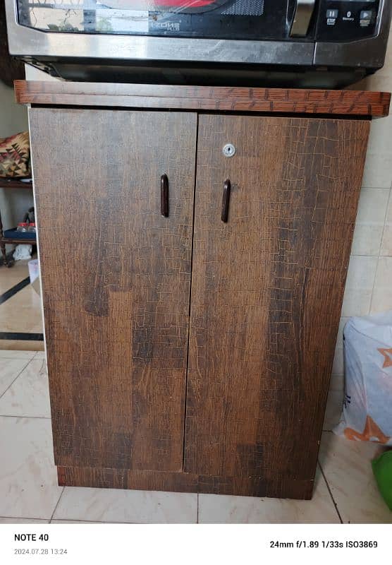 small cupboard (4 x 2) in good condition 2