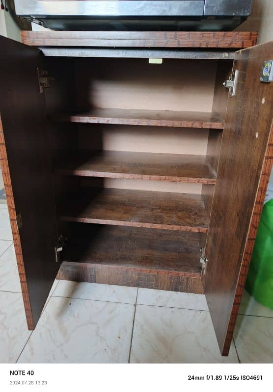 small cupboard (4 x 2) in good condition 5