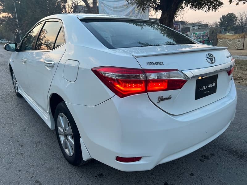 Toyota Altis Grande 2016 11