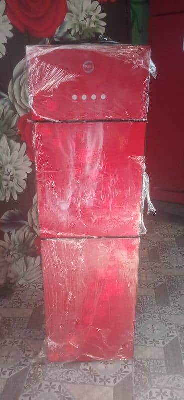 water dispenser good working 10 by 10 condition 1 years use 1