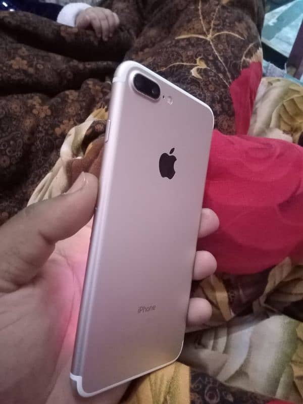 7 plus 256 GB ofichiol pta 0