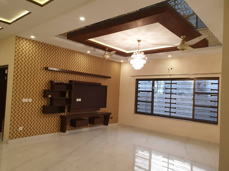 BRAND NEW LUXURY 1 KANAL HOUSE FOR RENT IN BAHRIA TOWN LAHORE 18