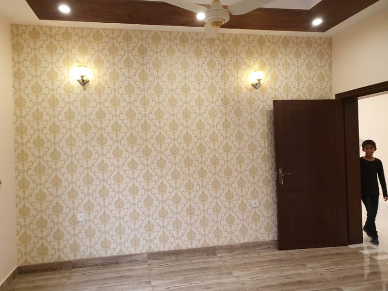 BRAND NEW LUXURY 1 KANAL HOUSE FOR RENT IN BAHRIA TOWN LAHORE 28