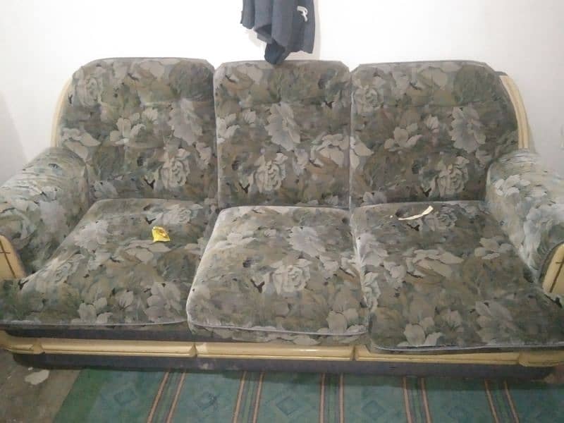 for sale 7 seater sofa set 0