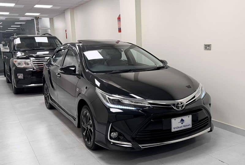 Toyota Altis Grande Black Room 2023 1