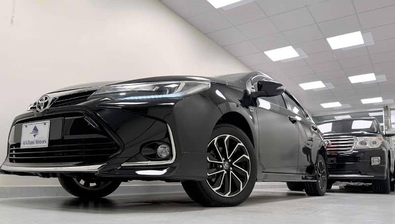 Toyota Altis Grande Black Room 2023 7