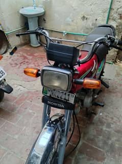 Honda cd70 Model 18 full out class condition uses good looking