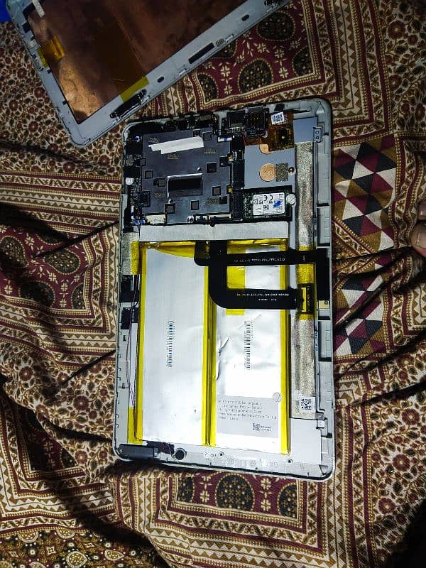 Haier Y11b laptop tablet for parts 5