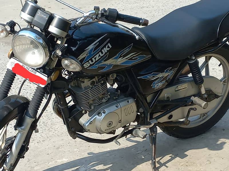 Suzuki Gs 150 SE 2