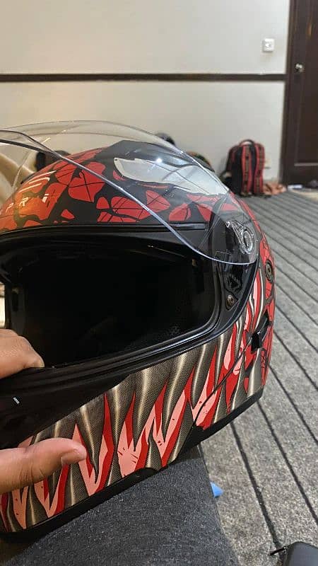 Helmet Dot Approved. 4