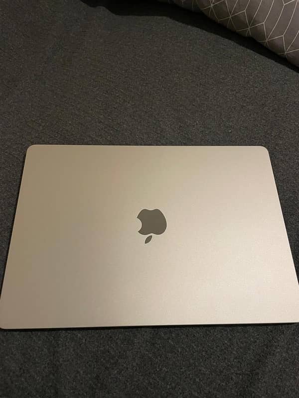 Macbook Air M3 15 inch 1