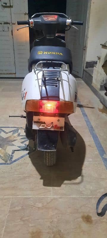 Honda Scooty DJ 2 Stroke patrol self start 3