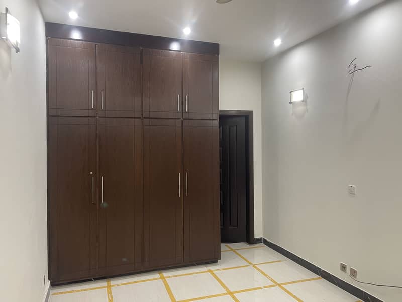 ONE BED APARTMENT FOR RENT FOR RENT AVAILABLE AT IDEAL LOCATION OF JOHAR TOWN 1