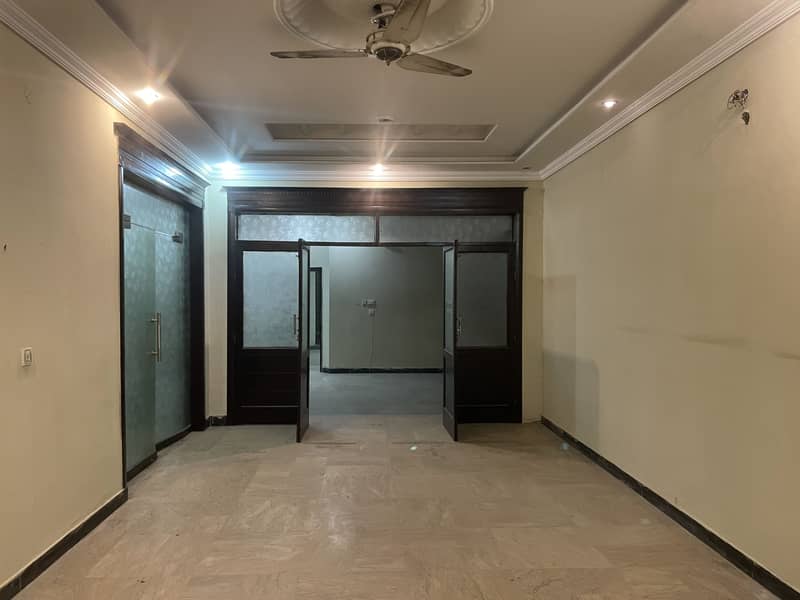 14 MARLA LOWER PORTION FOR RENT FOR RESIDENCE AVAILABLE AT IDEAL LOCATION EXPO CENTRE OF JOHAR TOWN 1