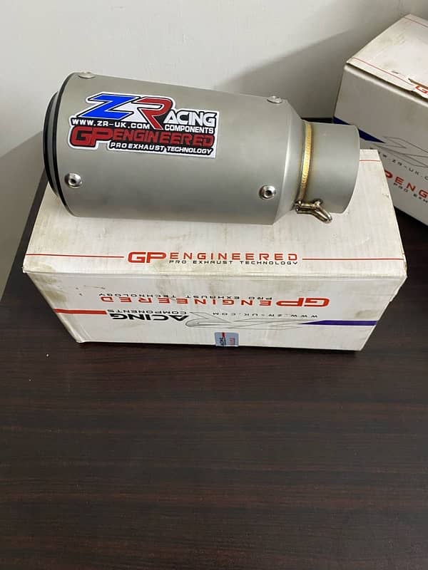 zr racing exhaust 2