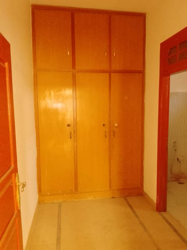 400 SQYD g+1 ind house available for rent 14