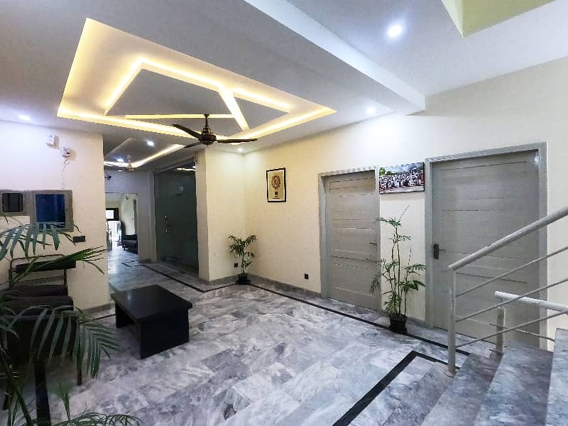 1 Kanal Building Is Available For Sale In Model Town Block N Extension Lahore 9