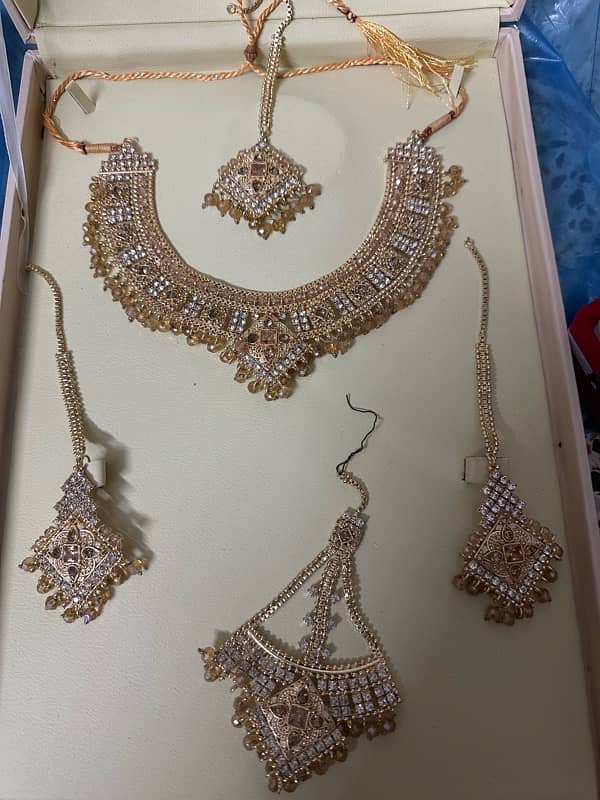 Bridal Jewellery Set used only 1 time 0