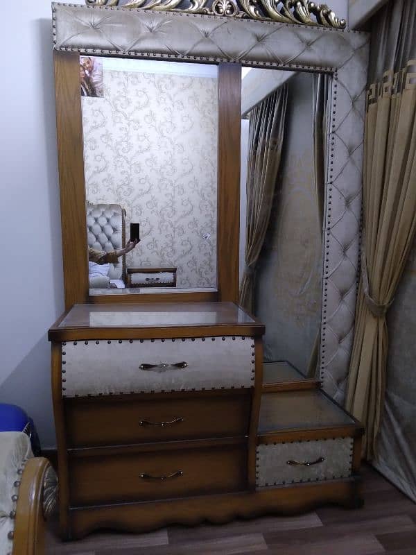 bedroom bed and dressing table 1