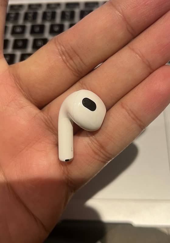 Apple Airpods Gen 3 Only left side airpod 1