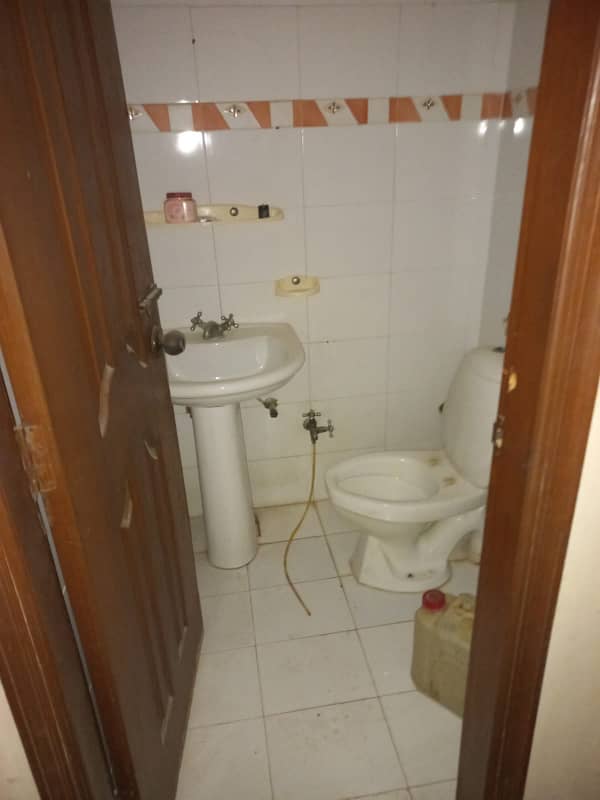 3 bed dd corner flat for rent 2