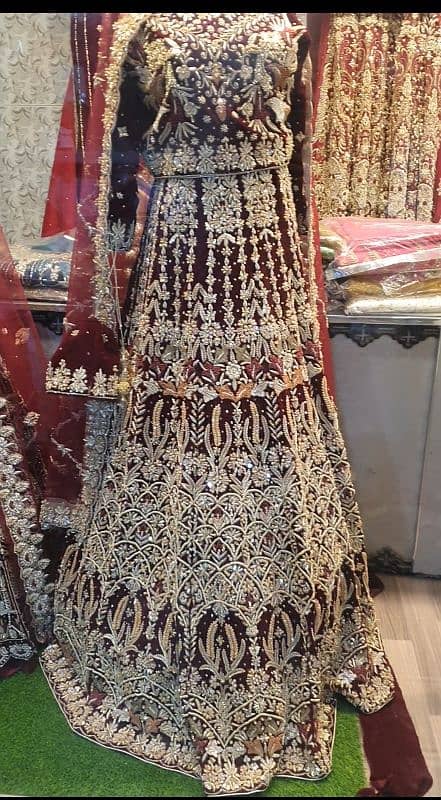 new designer bridal lehnga available 0