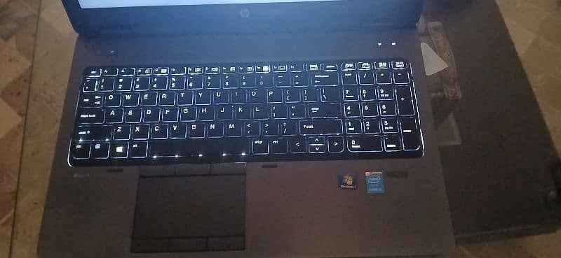 HP Zbook 15 mint condition 1