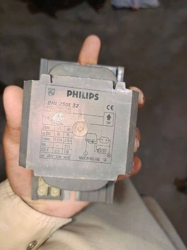 Street Light items available Philips Chokes  Bulbs  Small HRC Body Swi 7