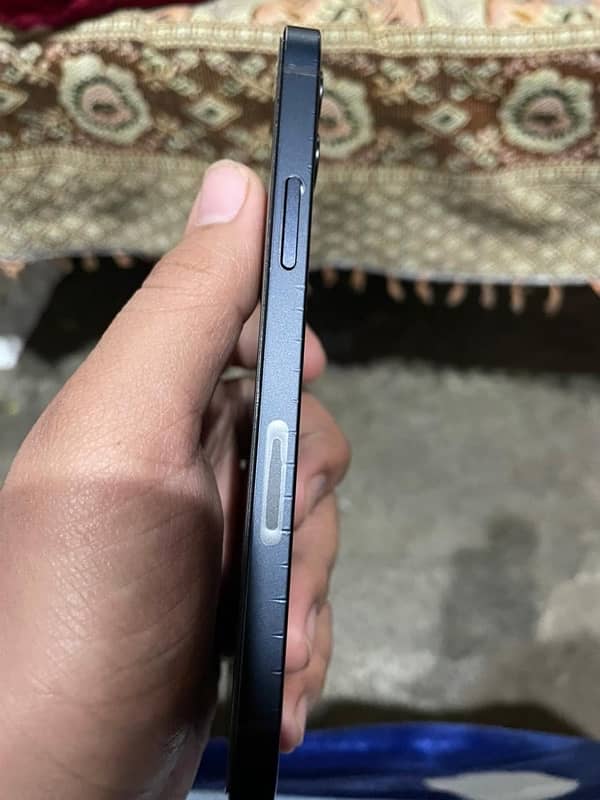 iPhone 12 64gb jv 3