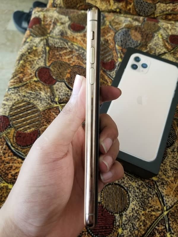 iPhone 11 Pro Max (PTA Approved) 1