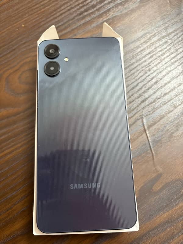 SAMSUNG A06 128GB 8