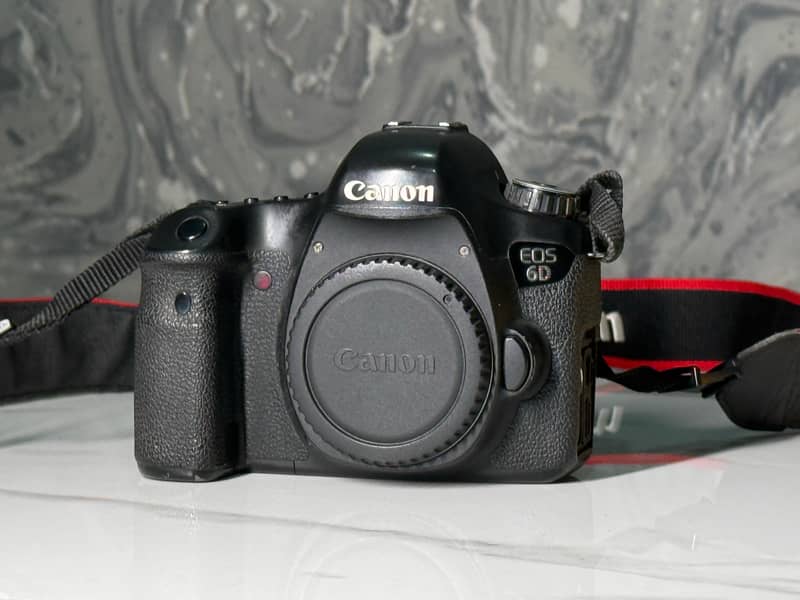 Canon 6D with Accessories | Body Grip, Lens, Flash, Batteries 3