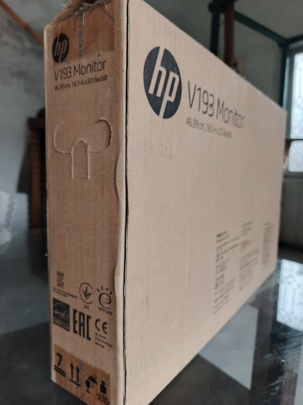 hp LCD monitor 18.5 inch 1