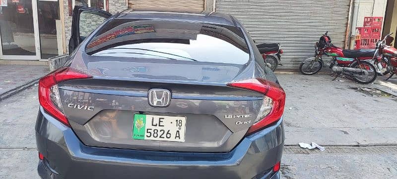 Honda Civic Oriel 2018 9