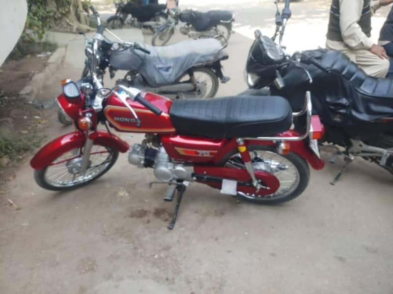 Honda CD 70 1982 3