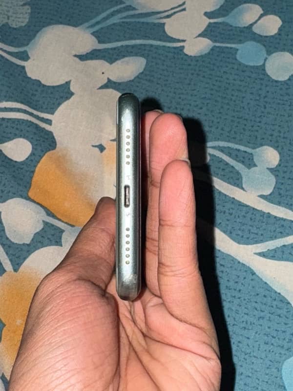 Iphone 11 PTA Aproved 5