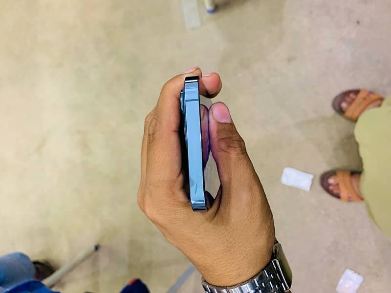 IPhone 13 pro 256Gb Jv 4