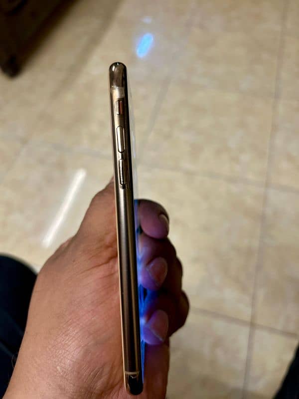 iPhone Xs 64gb Non PTA 4