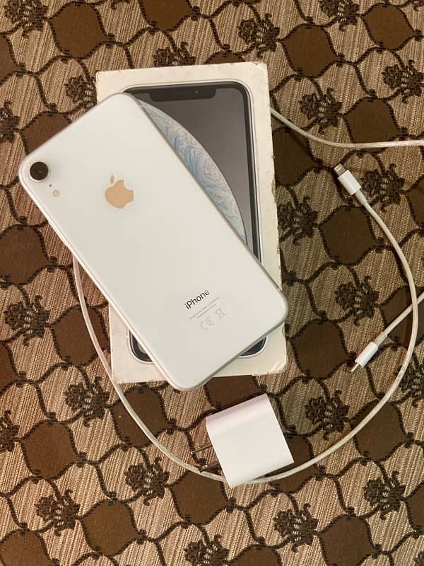 iPhone xr 6