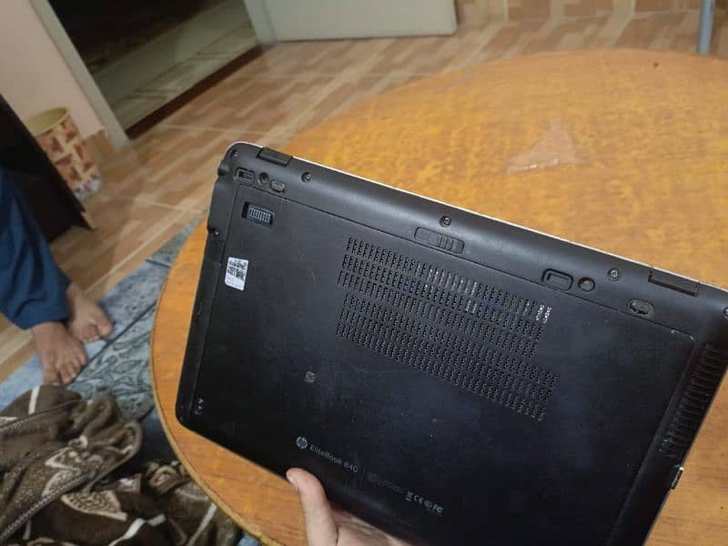 Hp 840 elite book 1