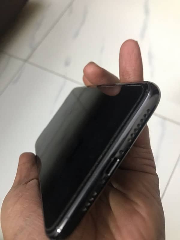 iPhone 11 Pro Max  - 64 Gb - Factory Unlocked 1