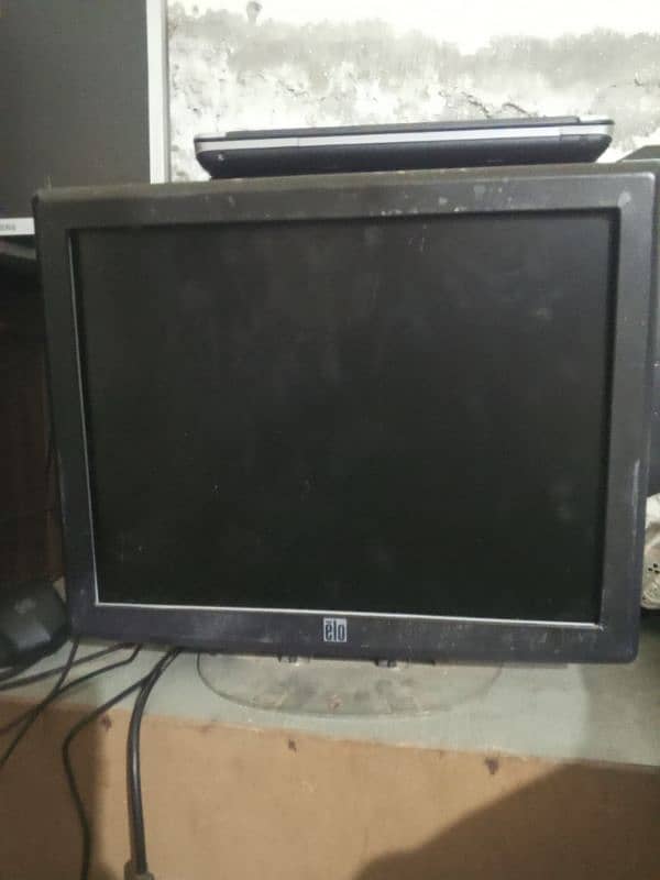 computer LCD 15 inach far sale urgent 2