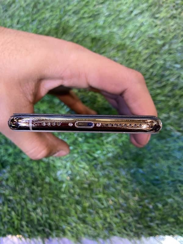 Iphone xs max 6