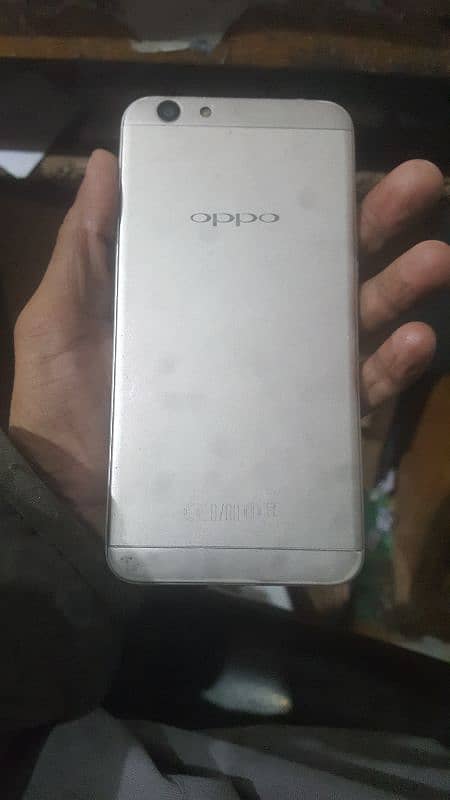 tecno spark 4 lite 2/32  oppo f1s 3/32 0