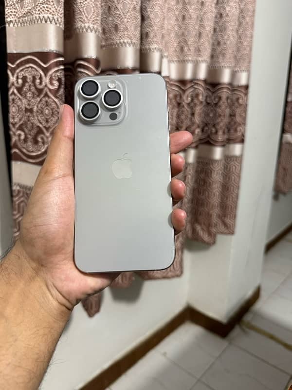 iam selling my i phone 15 pro max factory unlock 1