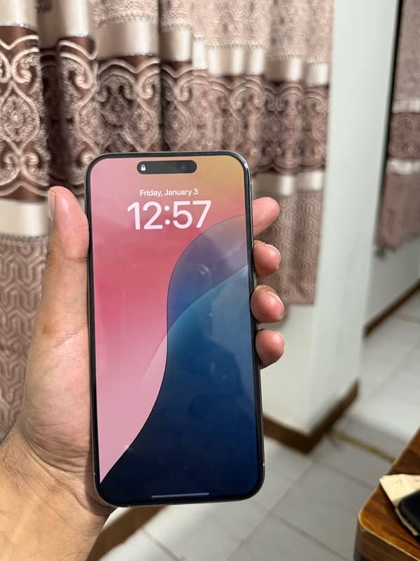 iam selling my i phone 15 pro max factory unlock 2